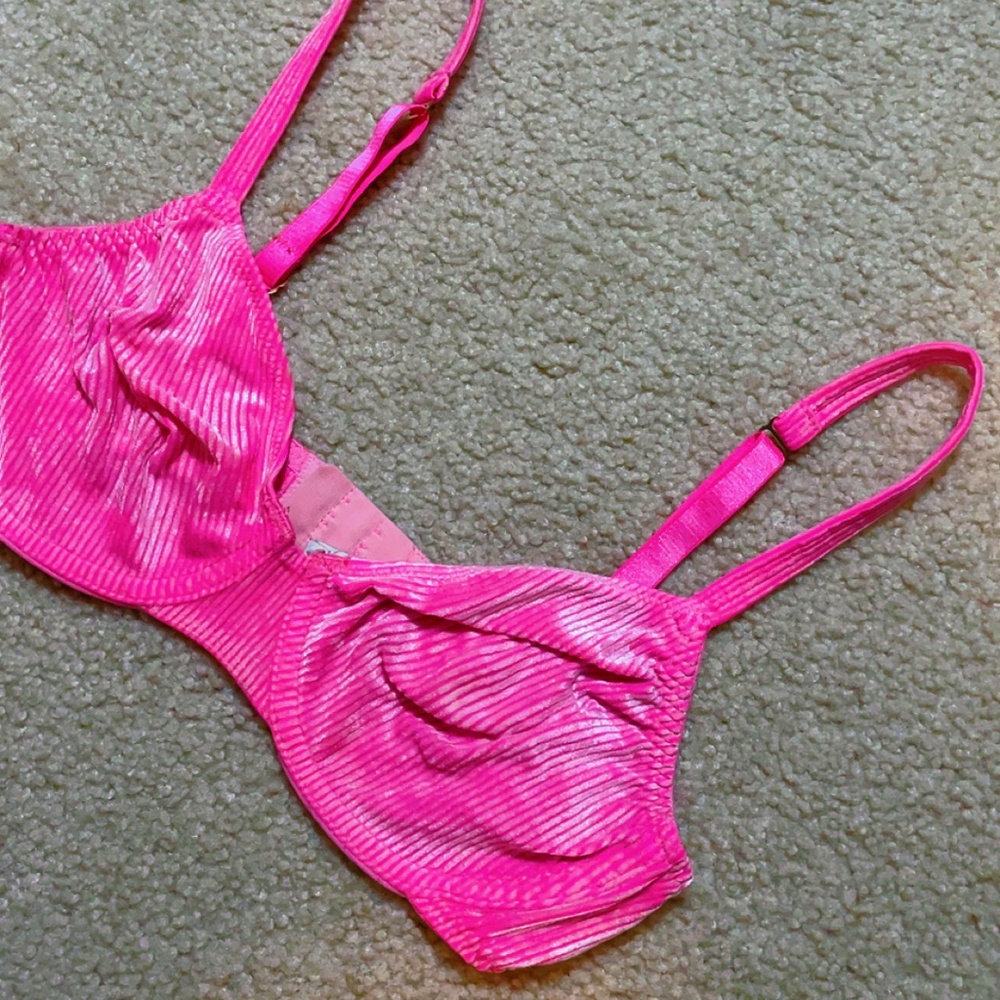 Vintage pink velvet bra 34B